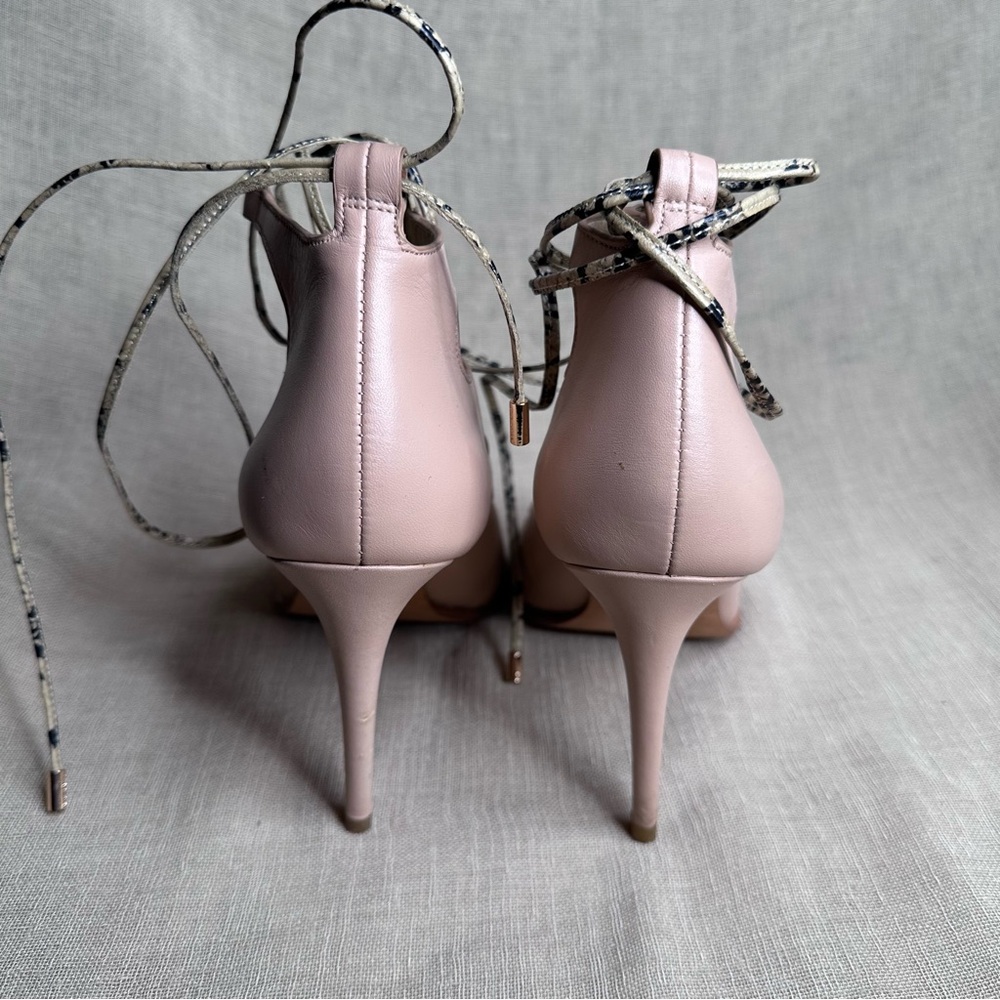 Coach Kira - image 6